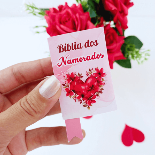 20 Mini Bíblia Porta bis Dia dos Namorados – Fundo rosa