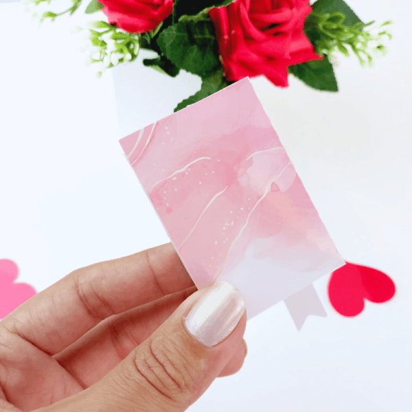 20 Mini Bíblia Porta bis Dia dos Namorados – Fundo rosa