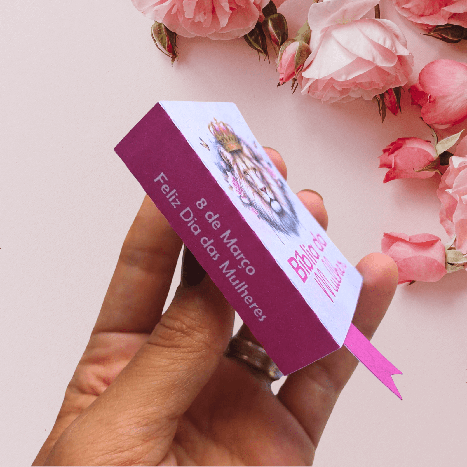 20 ou 30 Mini Bíblias Dia da Mulher Leão - Imagem 5